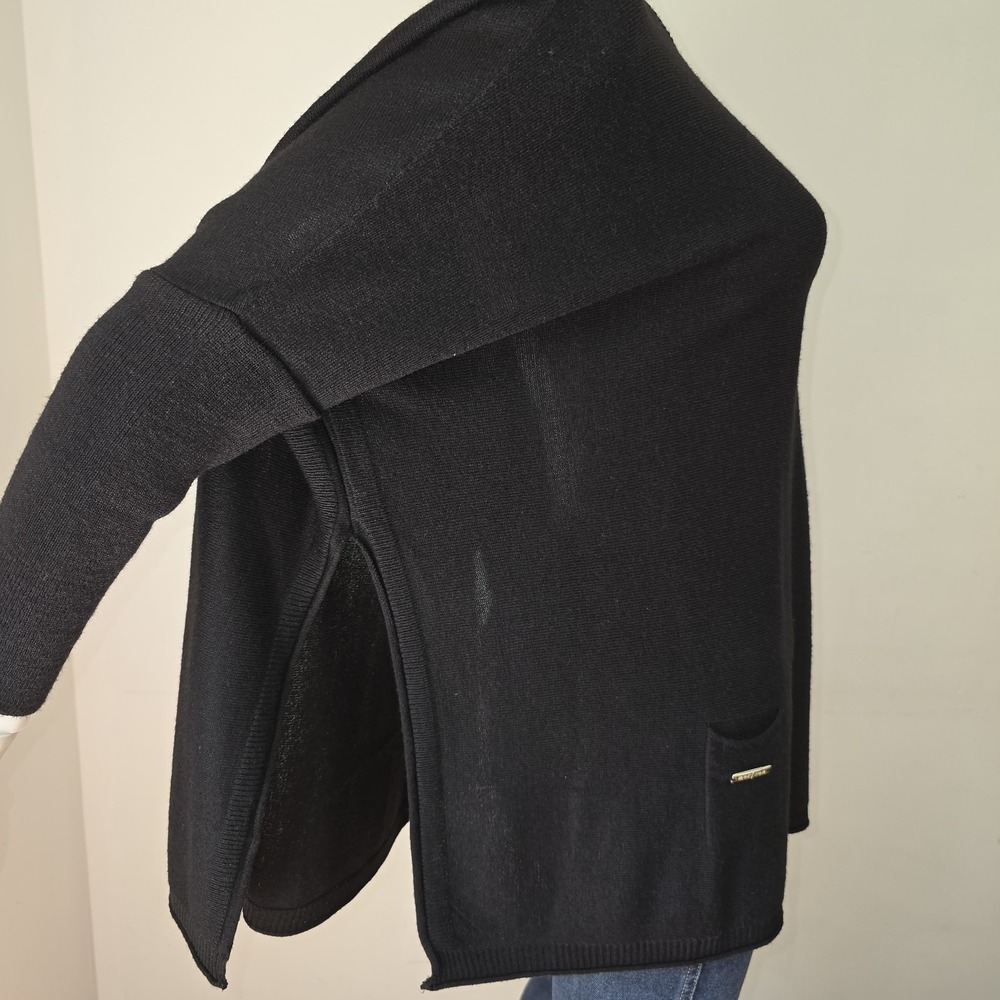 Mersea Catalina One Size Sweater Top Black Pockets Split Sides Relaxed Coastal - Picture 6 of 9